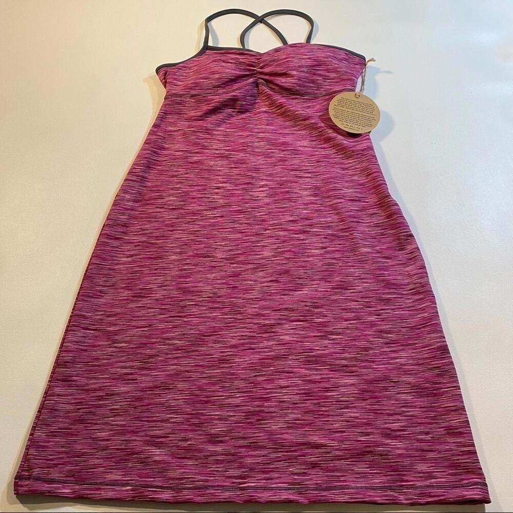NWT Dakini Size S Magenta Pink Shelf Bra Active Wear Athleisure Dress‎ W Pocket